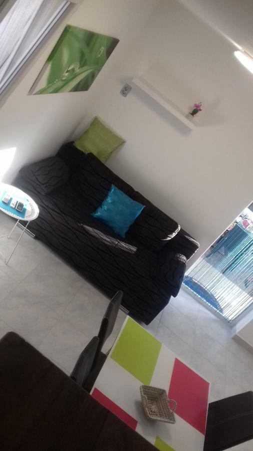 Holiday Home Nora**** Loznati Cres Екстериор снимка