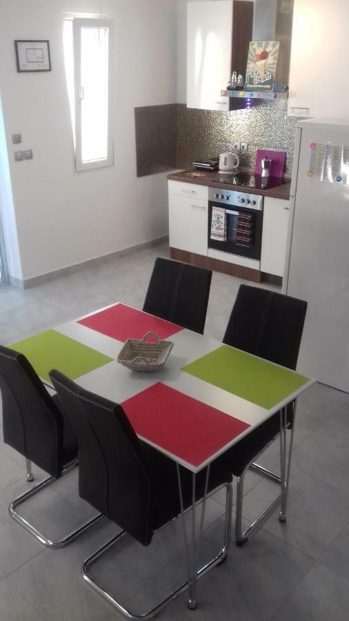 Holiday Home Nora**** Loznati Cres Екстериор снимка